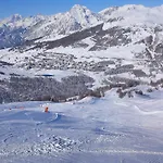 Shackleton Mountain