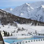 Shackleton Mountain Hotel