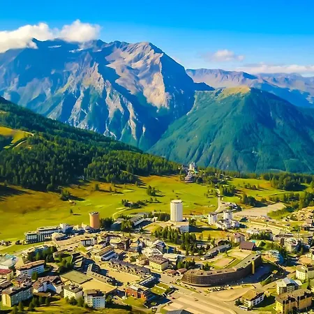 Shackleton Mountain Hotel