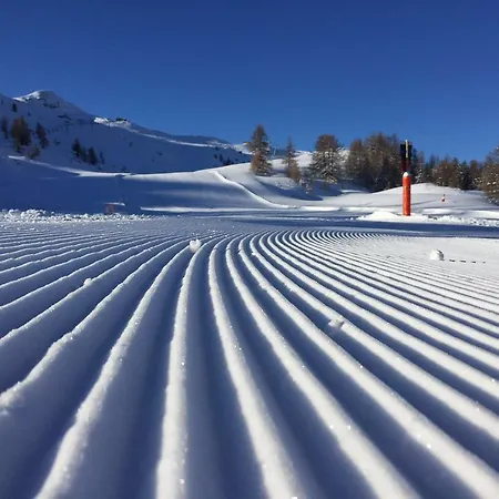 Shackleton Mountain 4*