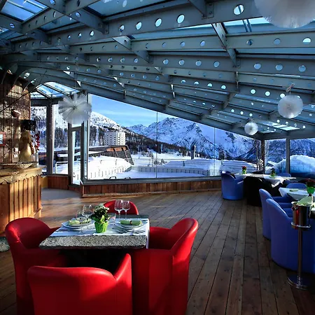 Shackleton Mountain Hotel