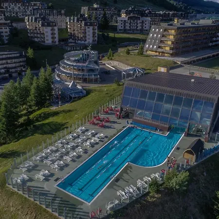 Shackleton Mountain 4*