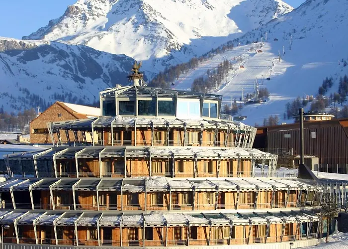 Shackleton Mountain 4*